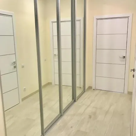 Cozy In Center Apartment